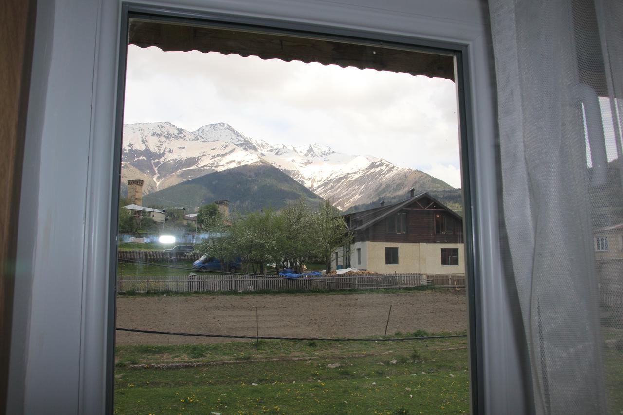 Guesthouse Qarim Mestia Bagian luar foto