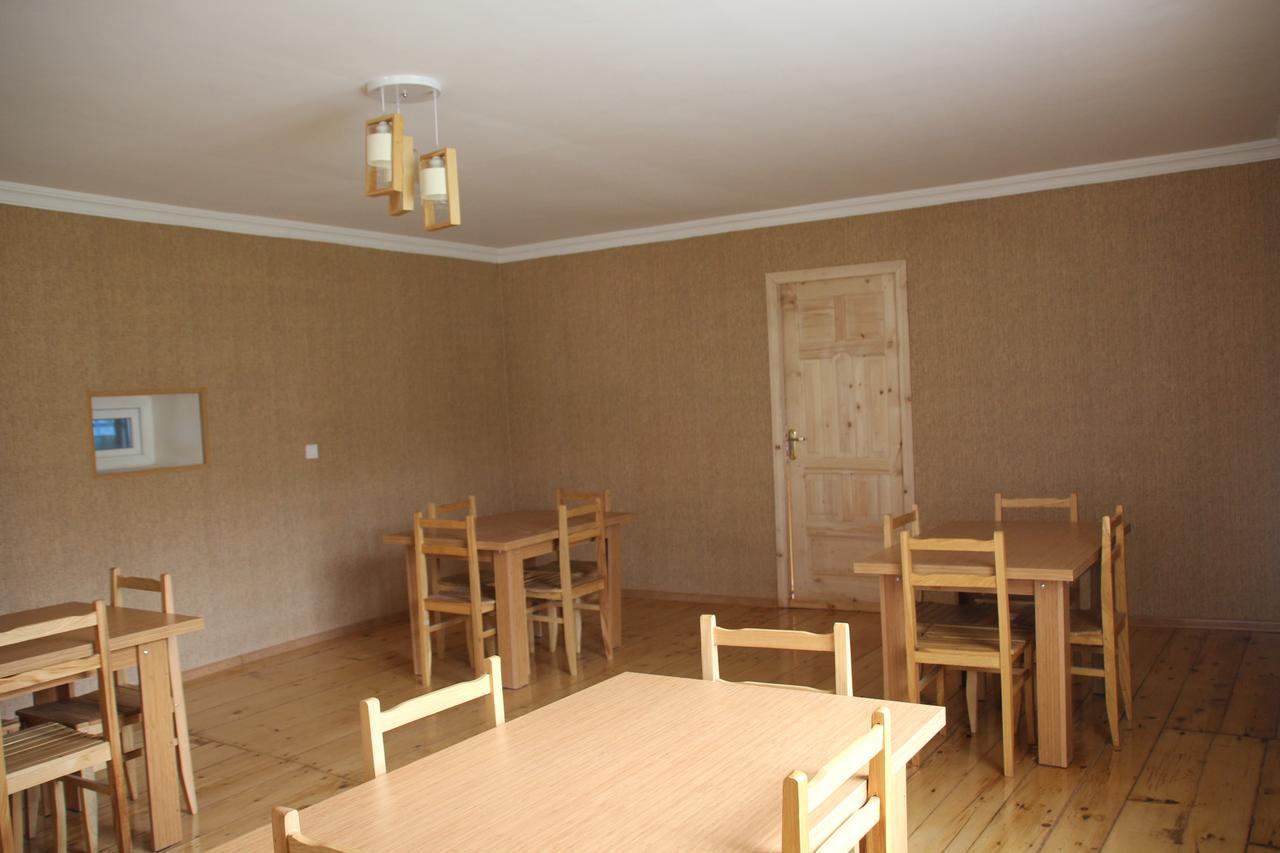Guesthouse Qarim Mestia Bagian luar foto