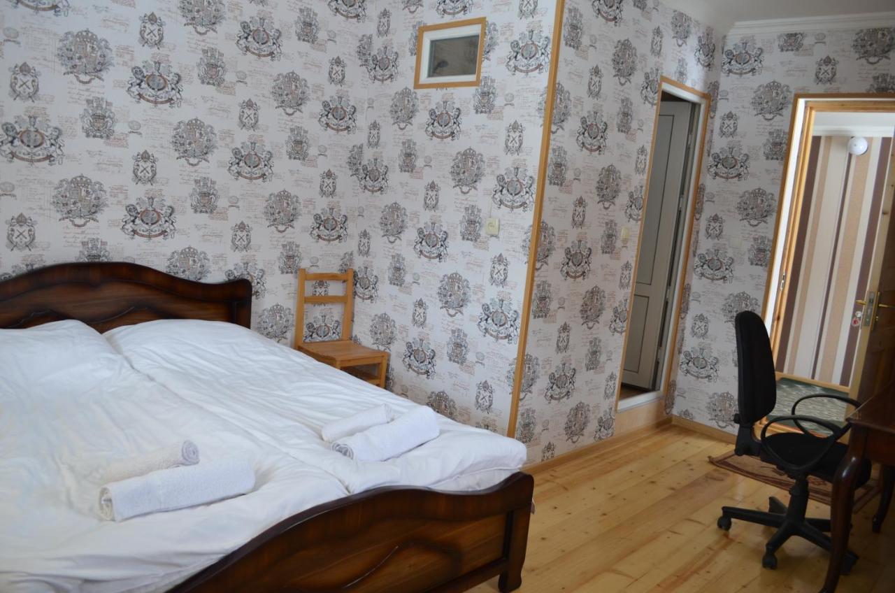 Guesthouse Qarim Mestia Bagian luar foto