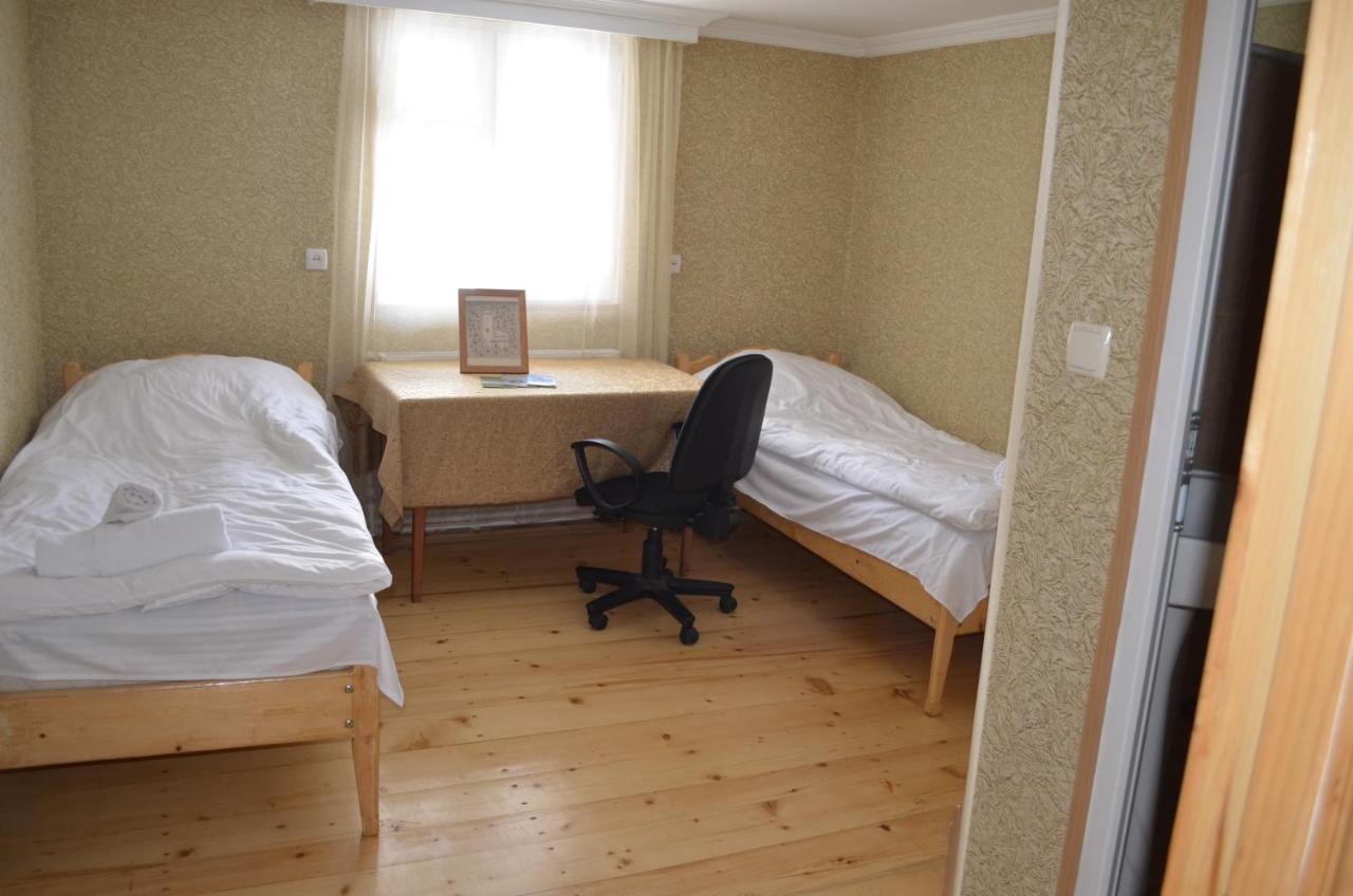 Guesthouse Qarim Mestia Bagian luar foto