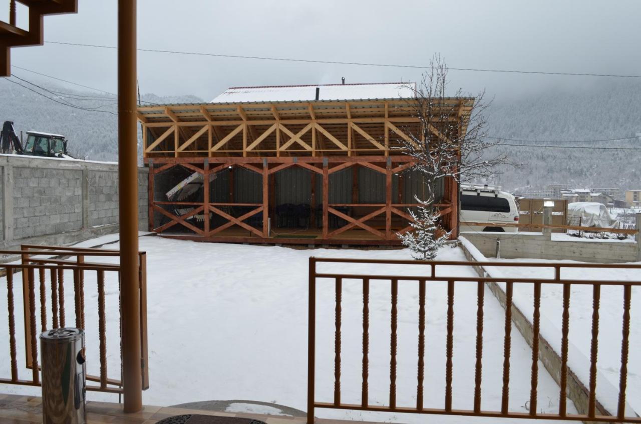 Guesthouse Qarim Mestia Bagian luar foto