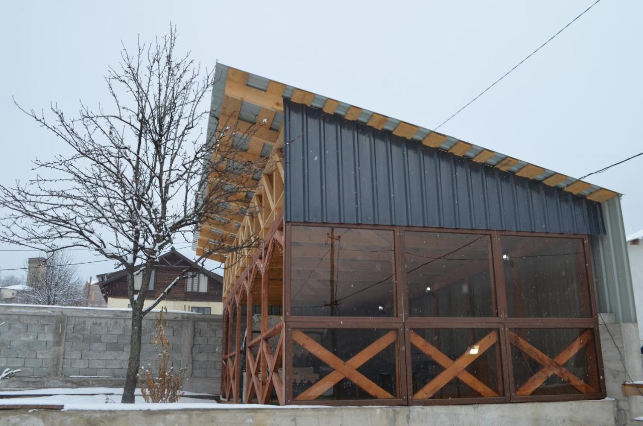 Guesthouse Qarim Mestia Bagian luar foto