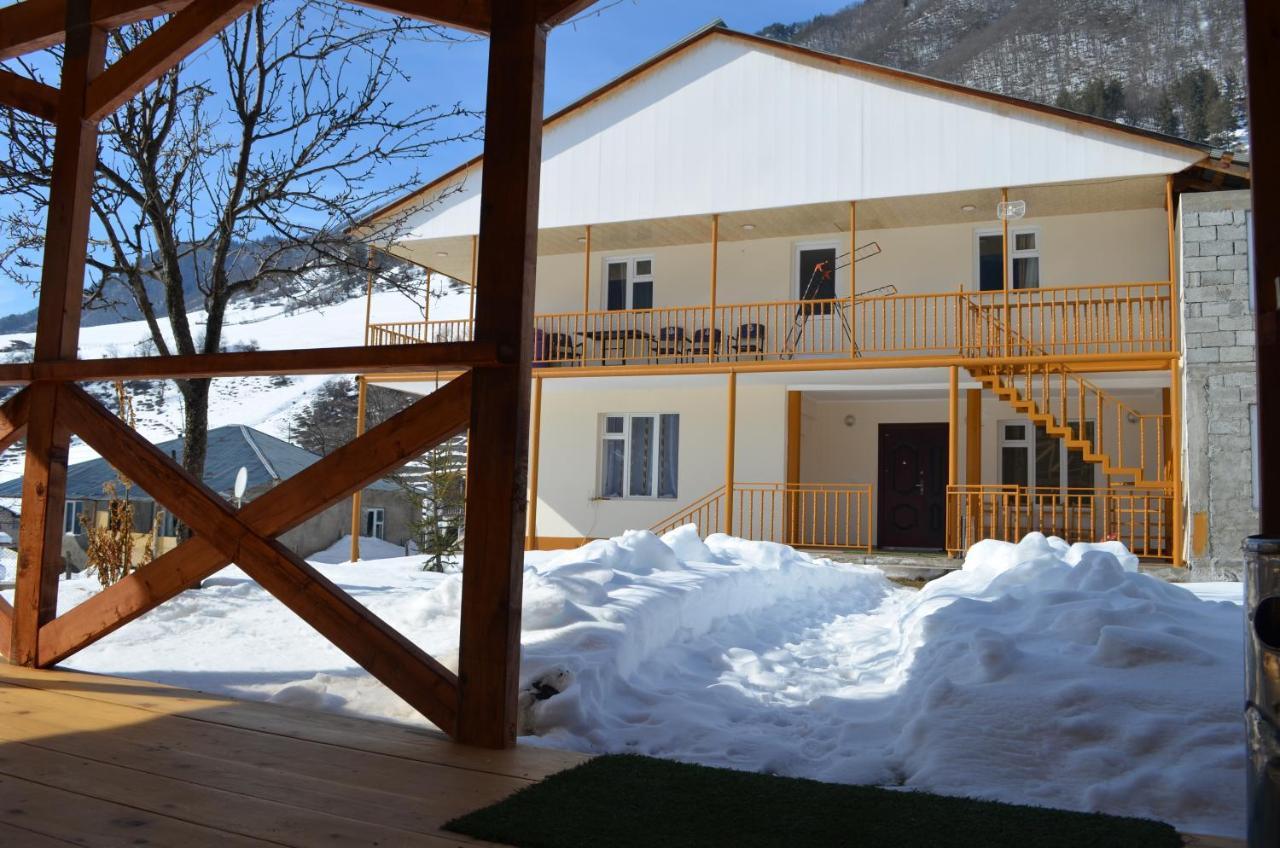 Guesthouse Qarim Mestia Bagian luar foto